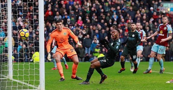 5 điểm nhấn Burnley 1-1 Man City: Cái giá của sự chủ quan