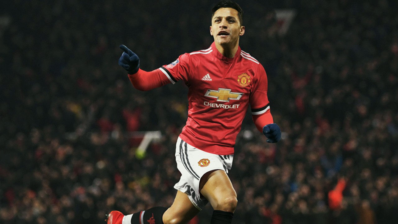 Alexis Sanchez chễm chệ làm 'vua' trên mạng xã hội