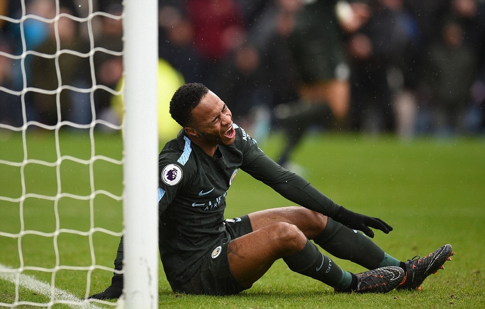 Ảnh bài viết CẬN CẢNH các cầu thủ Man City "sút văng" 2 điểm trước Burnley