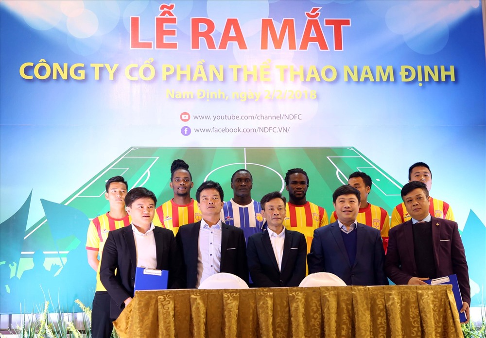 Nam Định đủ điều kiện tham dự V-League