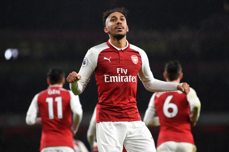 Điểm tin sáng 04/02: Aubameyang tạo lịch sử tại Arsenal; Ronaldo sắp hưởng lương cực khủng