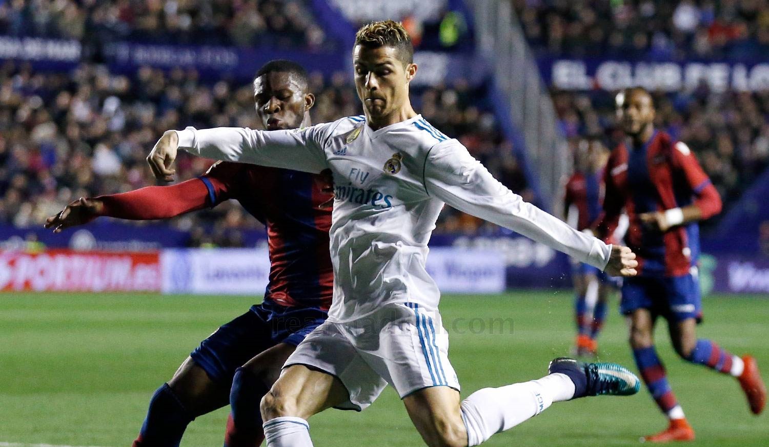 Ảnh bài viết Ronaldo tịt ngòi, Real Madrid bị nhược tiểu cầm hòa