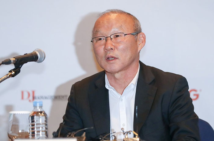 Ảnh bài viết HLV Park Hang-seo hết lời khen Quang Hải với báo chí Hàn Quốc