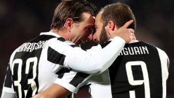 Highlights: Fiorentina 0-2 Juventus (Vòng 24 Serie A)