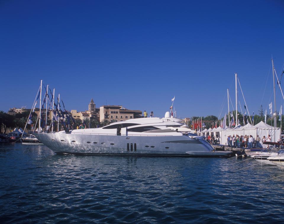 Ảnh bài viết Choáng với những chiếc du thuyền mà các ngôi sao bóng đá sở hữu (Phần 1)