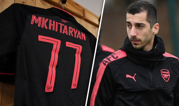 Ảnh bài viết Mkhitaryan trình làng số áo lạ hoắc ở Europa League