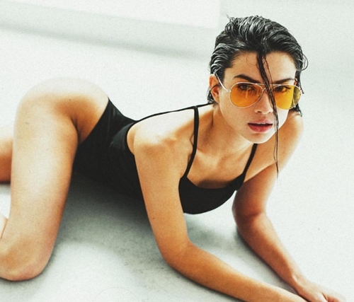 Nhan sắc gây mê đắm của Nicole Harrison