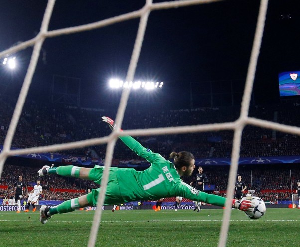 Ảnh bài viết CẬN CẢNH: De Gea khiến Sevilla nản lòng, một tay cứu Man Utd