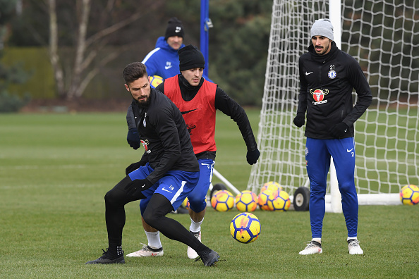 Ảnh bài viết Giroud cân cả sân tập Chelsea, Mourinho có run sợ?