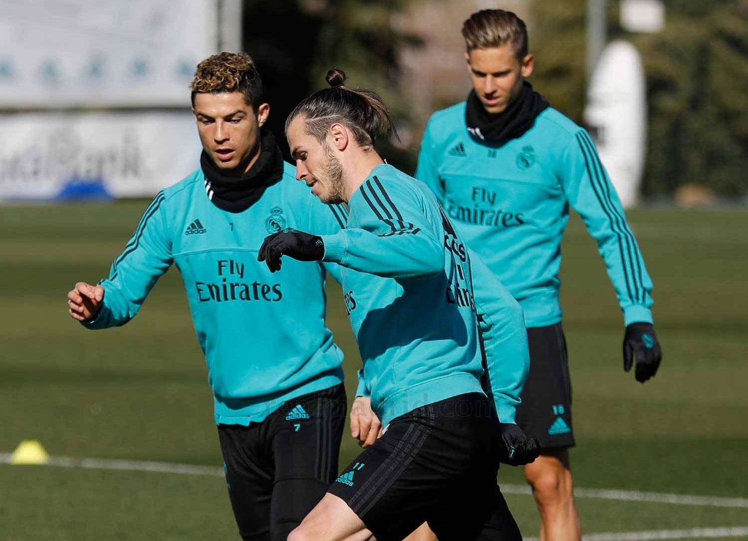 Ảnh bài viết Ronaldo và Gareth Bale so kè trên sân tập