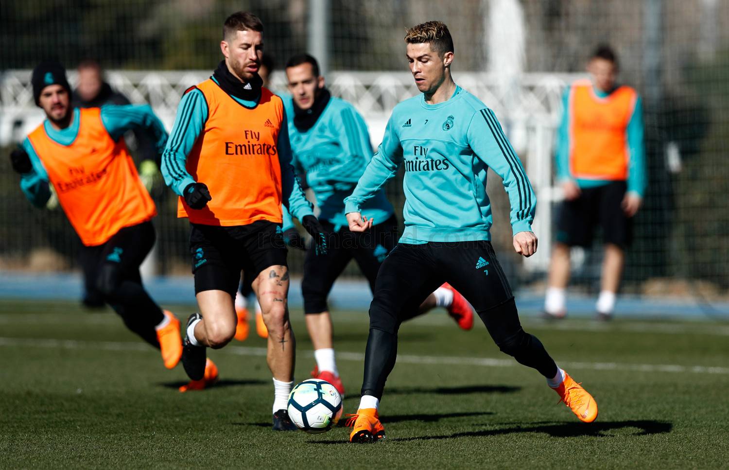 Ảnh bài viết Ronaldo khiến đồng đội bở hơi tai trên sân tập