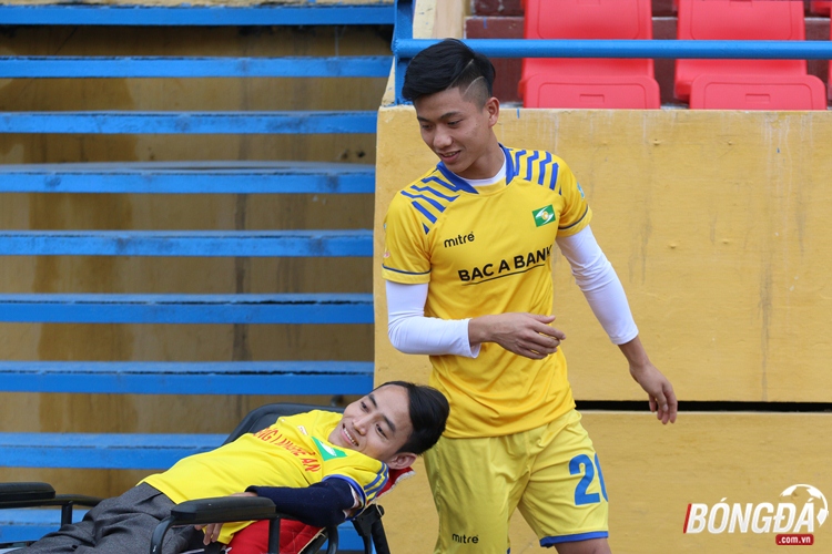 Sao trẻ U23 Việt Nam ghi điểm với hành động ấm lòng người