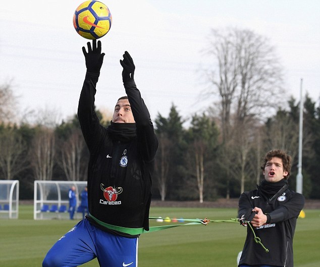 Ảnh bài viết Chelsea tập bài lạ, quyết hạ Man Utd