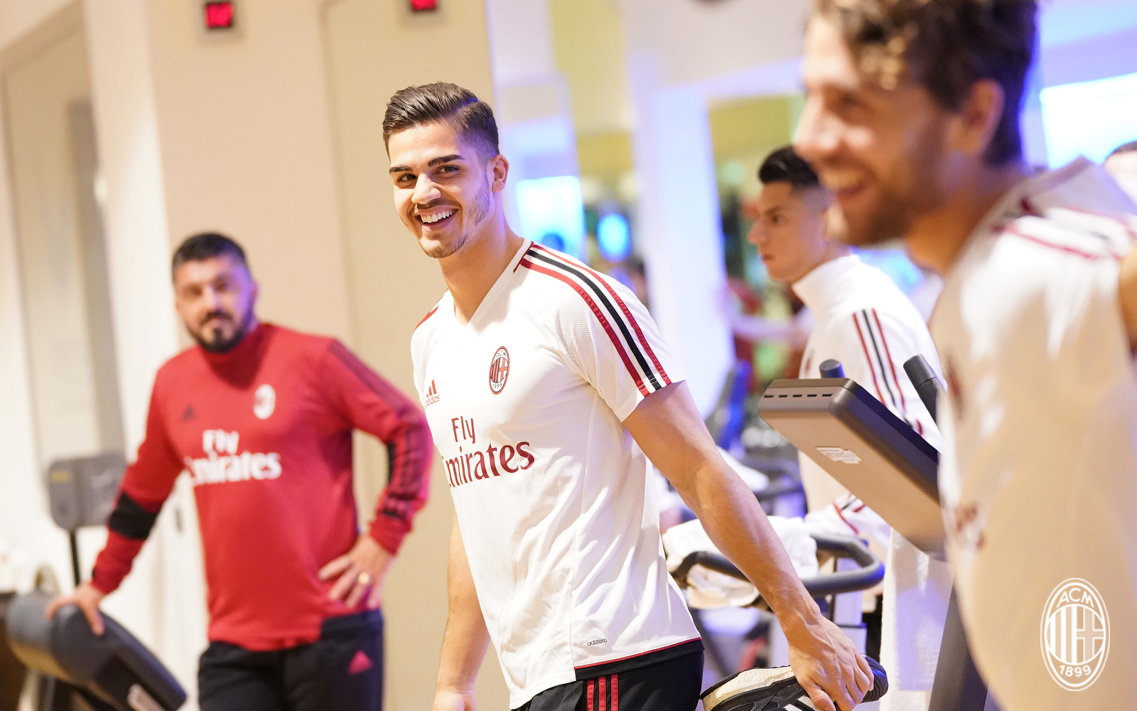 Ảnh bài viết Đả bại Roma, thầy trò Gattuso chưa vội trở về Milan