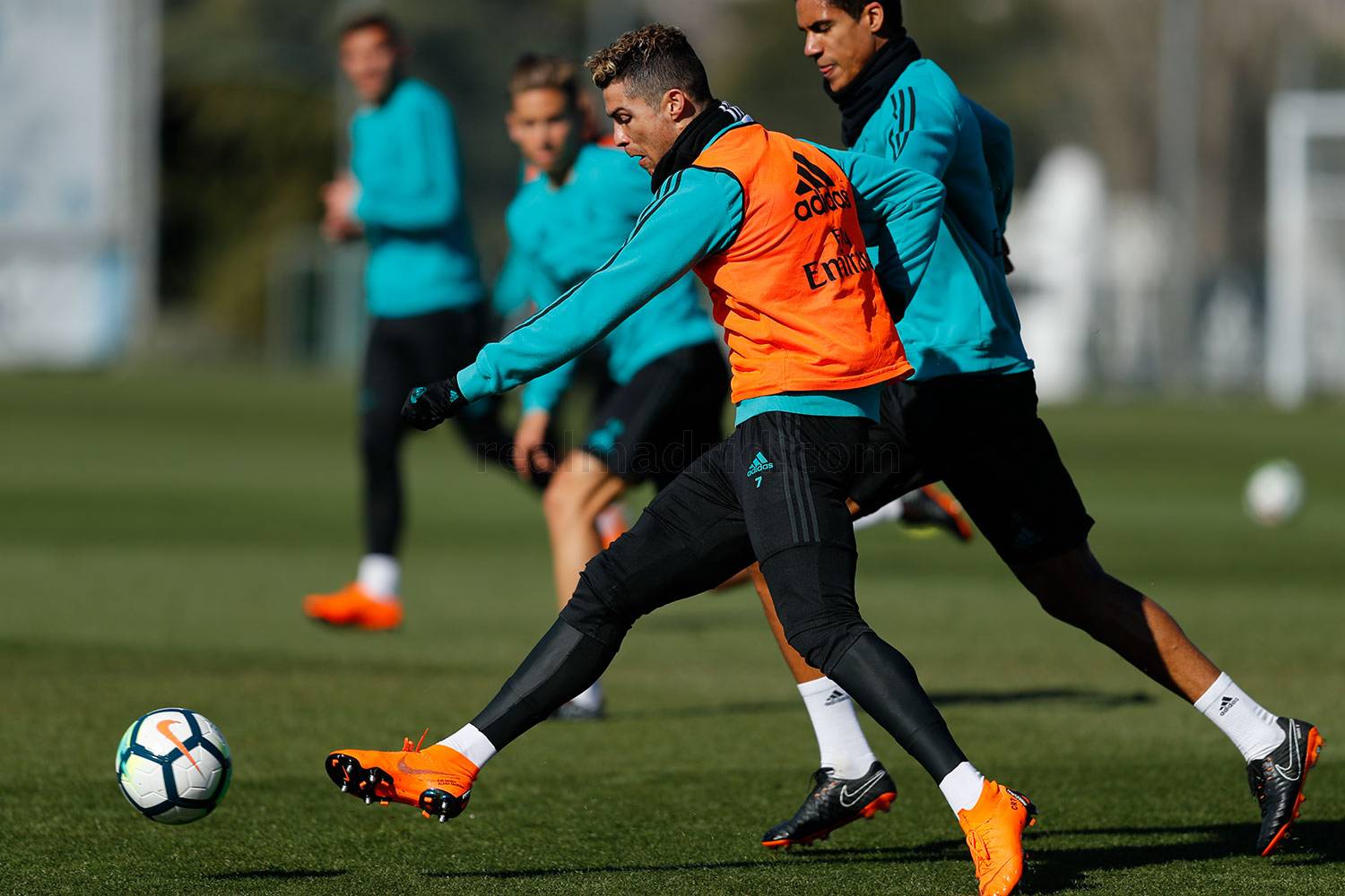 Ảnh bài viết Ronaldo sung sức trên sân tập Real Madrid