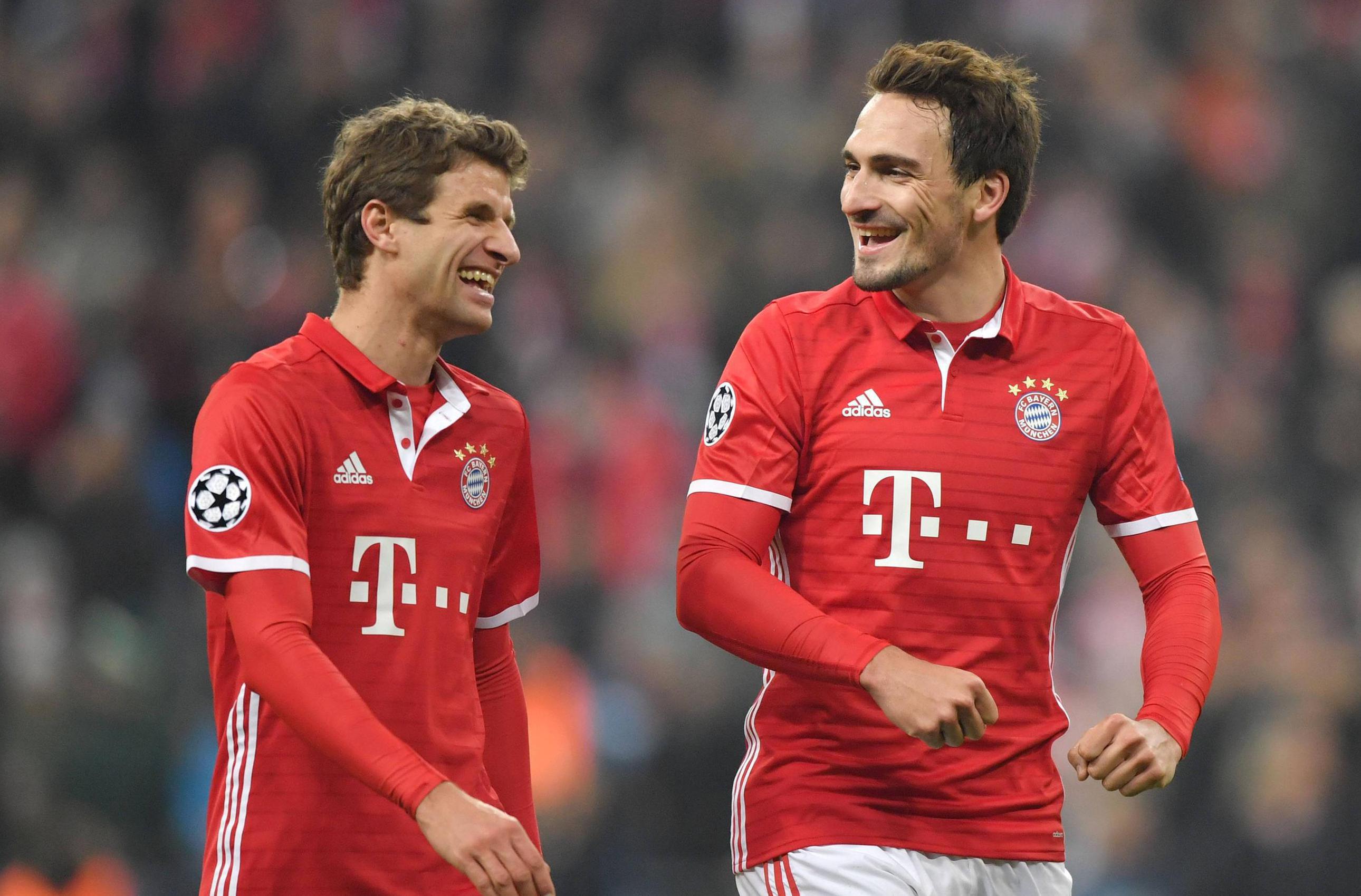 TIẾT LỘ: Lý do Muller - Hummels từ chối Man Utd