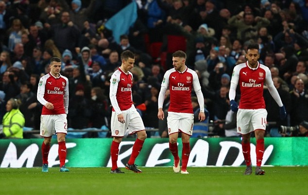 Martin Keown: Triều đại của Wenger nên chấm dứt 