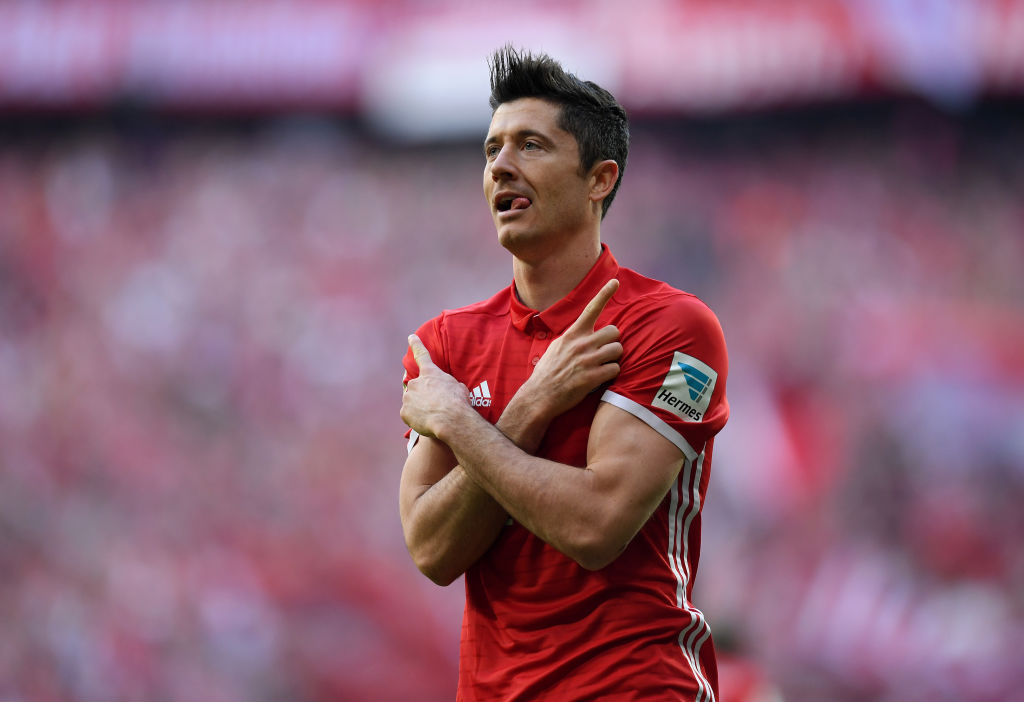 Real đừng hòng đụng đến Lewandowski