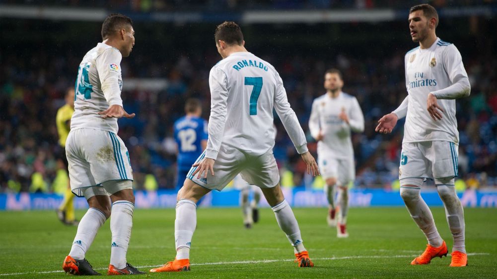 Ảnh bài viết Lập cú đúp, Ronaldo vượt mặt Messi