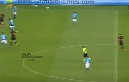 Màn trình diễn của Cengiz Under trước Napoli