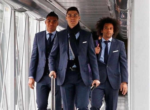 Ảnh bài viết Dàn 'soái ca' Real đến Pháp, Modric và Kroos đều sẵn sàng