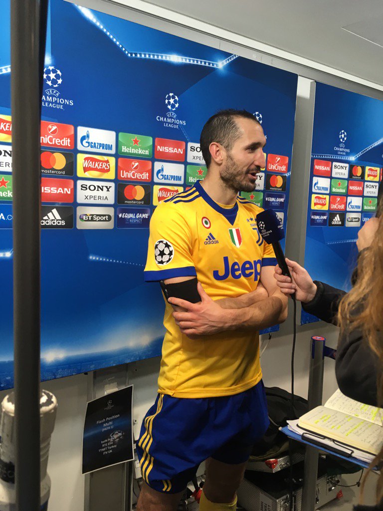 Thắng trận, sao Juve còn sỉ nhục Tottenham