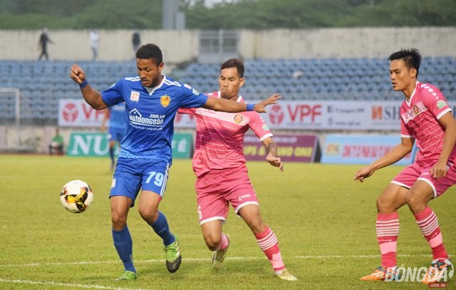 Ảnh bài viết Điểm tin bóng đá Việt Nam tối 10/03: V-League 2018 khởi đầu "yên ắng", chờ Super Sunday bùng nổ