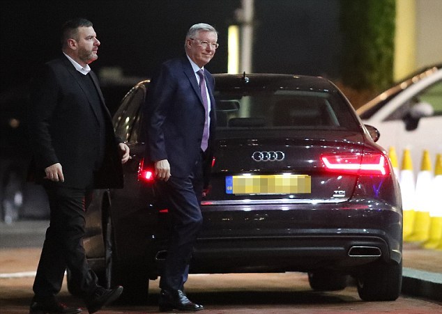 Sir Alex theo chân Man Utd đến khách sạn Lowry