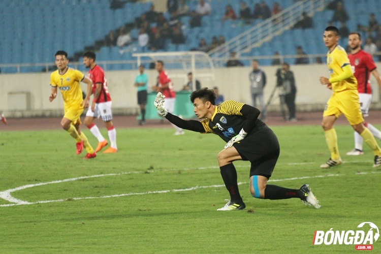 CHÙM ẢNH: FLC Thanh Hóa bất lực trước khung thành của Bali United