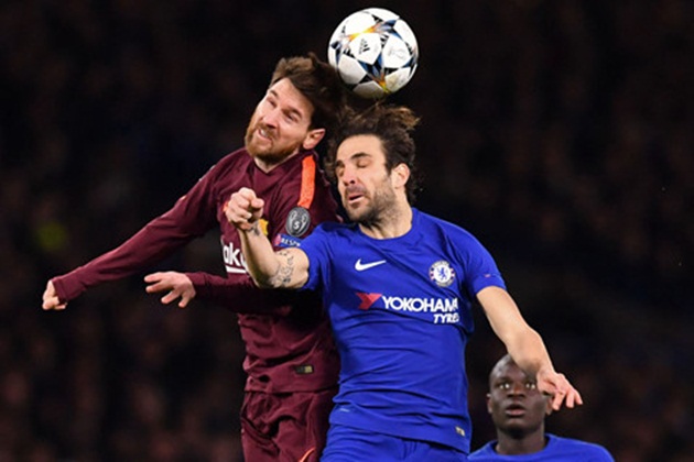 Chelsea cần làm gì để chặn được Messi và Barca?