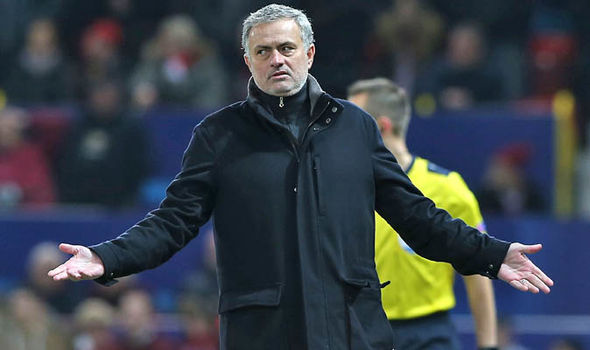 Gerrard: Man Utd cần thêm 4 cầu thủ đẳng cấp, không cần Fellaini
