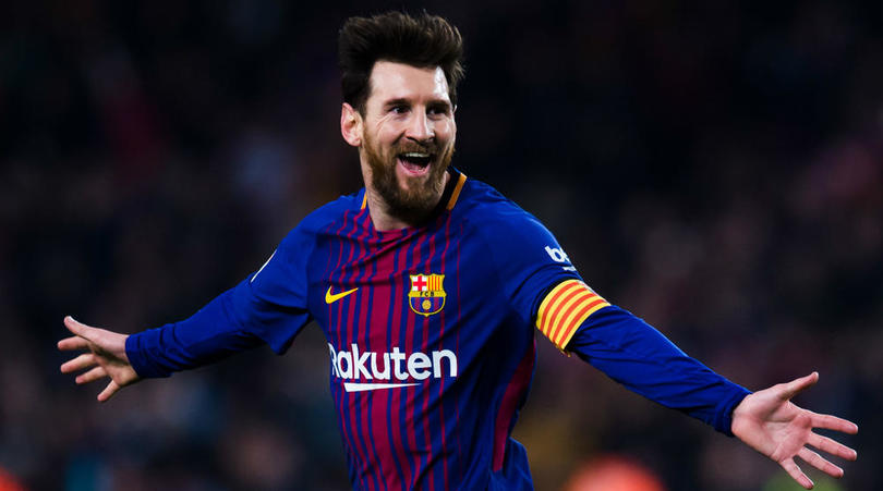 Messi sút ít hơn Ronaldo 266 lần để có 100 bàn
