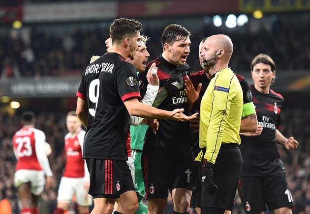 5 điểm nhấn Arsenal 3-1 AC Milan: Trọng tài giết chết trận đấu
