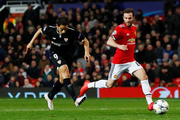 Ảnh bài viết Hai ông lớn tranh giành sát thủ loại Man United