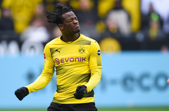 Batshuayi lại nổ súng, Dortmund giữ chắc vị trí thứ 3