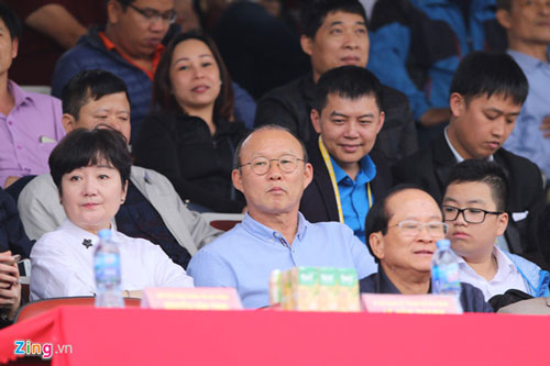 Ảnh bài viết HLV Park Hang-seo: Xem V-League, âu lo U23 Việt Nam...