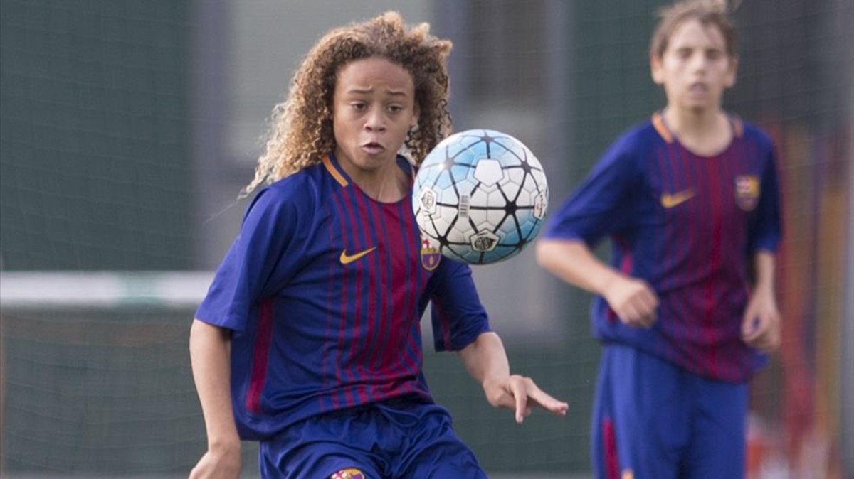 Xavi Simons và Shane Kluivert - Tương lai của Barcelona