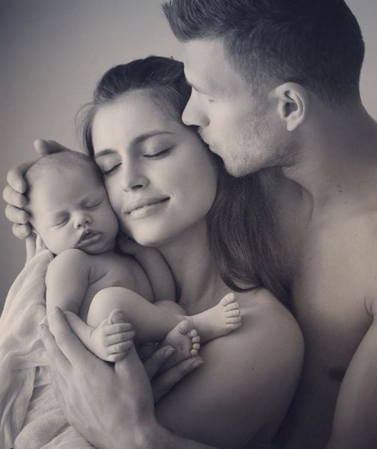 Cuộc sống viên mãn của Edin Dzeko