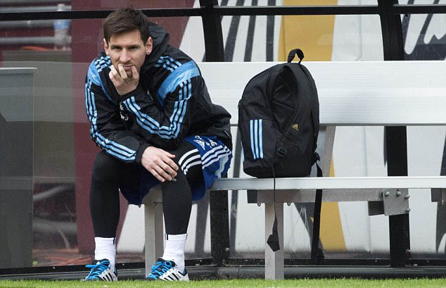 Lionel Messi tiết lộ lý do không thể ra sân