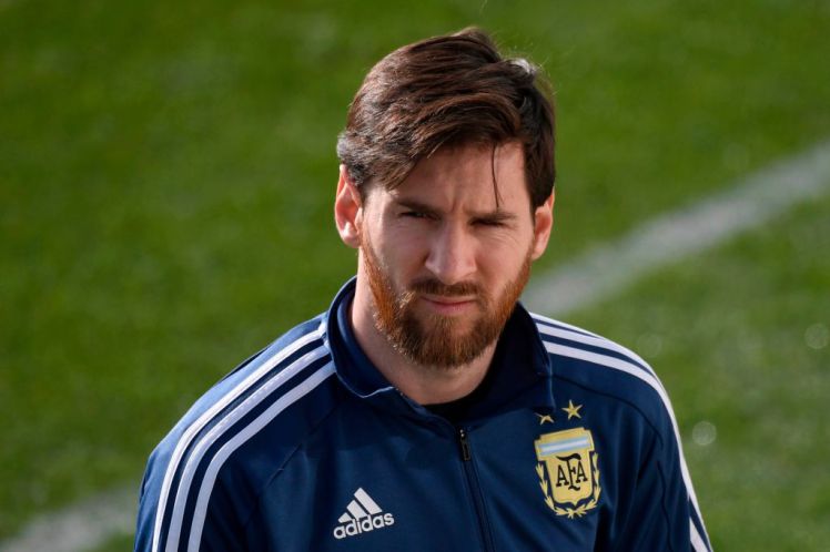 Diego Costa: 'Argentina nên cảm ơn vì Chúa tạo ra Messi'