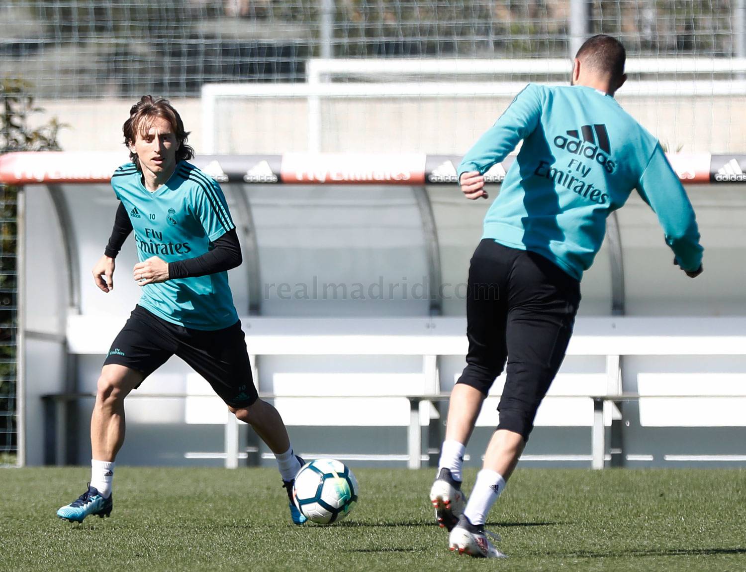 Ảnh bài viết Modric cày nát sân tập Real, bác tin chấn thương