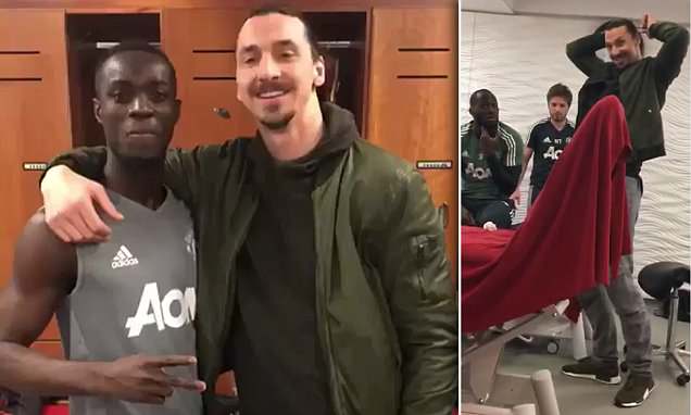 Ảnh bài viết Ibrahimovic trở lại, đại náo phòng thay đồ Man Utd