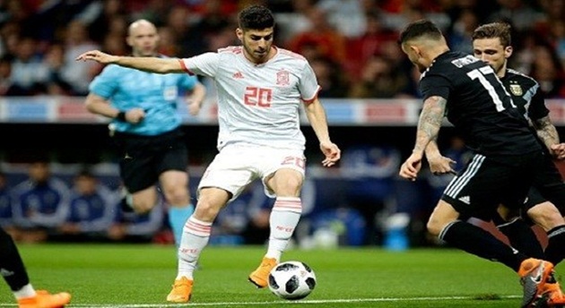 Ảnh bài viết Zidane: "Ngoài Messi, tôi chưa thấy ai có cái chân trái dị như cậu ấy"