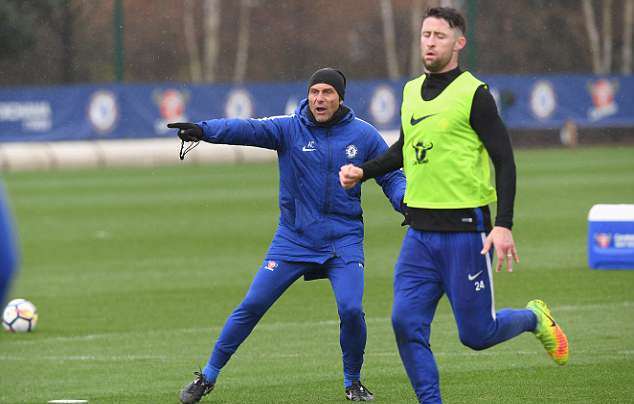 Ảnh bài viết HLV Conte 'cháy' hết mình, quyết giúp Chelsea quật ngã Tottenham