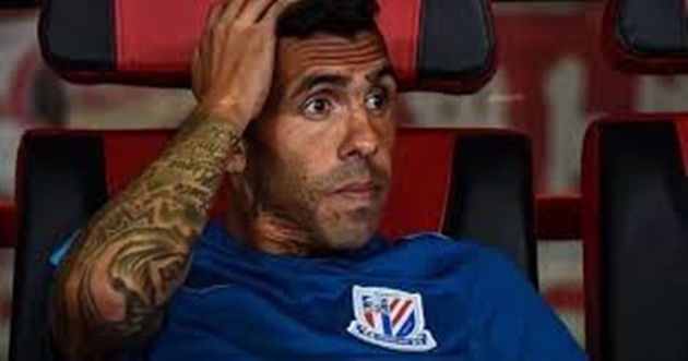 Tevez phản pháo vụ chấn thương trong tù