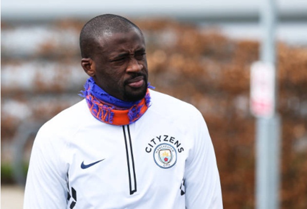 Ảnh bài viết Yaya Toure căng thẳng trên sân tập, đếm ngày rời Man City 