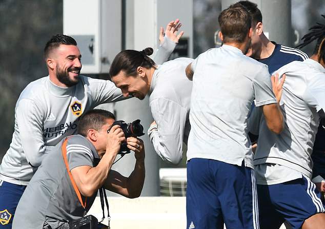 Ảnh bài viết Ibrahimovic rạng rỡ trong buổi tập đầu tiên tại LA Galaxy