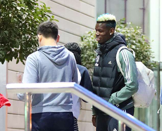 Ảnh bài viết Sau tất cả, Shaw và Pogba đã nở nụ cười