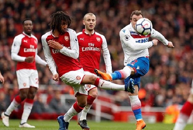 5 điểm nhấn Arsenal 3-0 Stoke City: Toan tính suýt hại Wenger