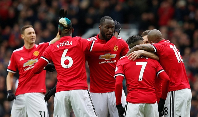 Trút bỏ gánh nặng, dàn sao Man Utd lại thăng hoa trước Swansea